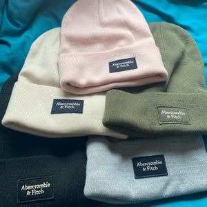 Ribbed classic Abercrombie & Fitch beanie bundle.